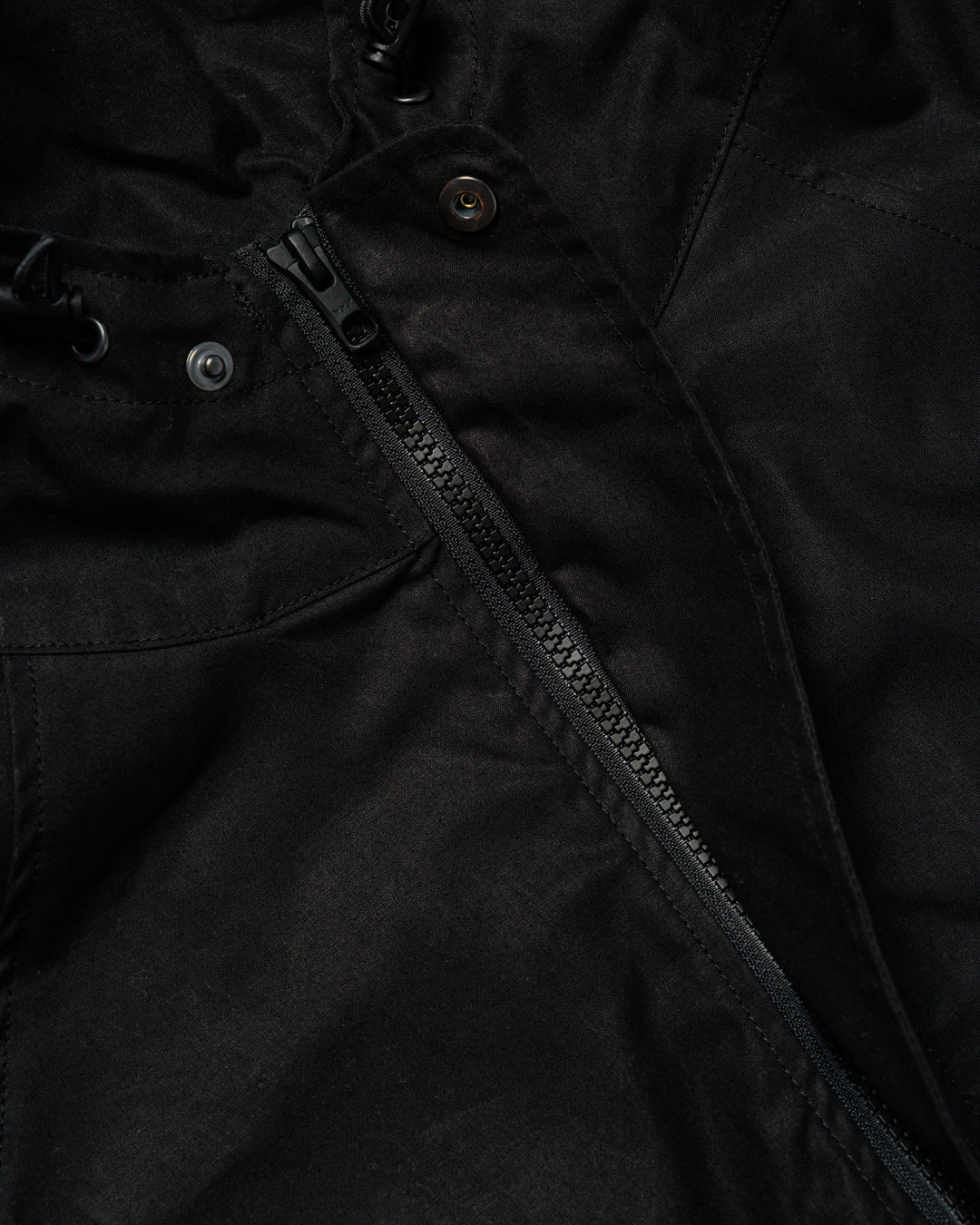 Roam Raglan Jacket - Black
