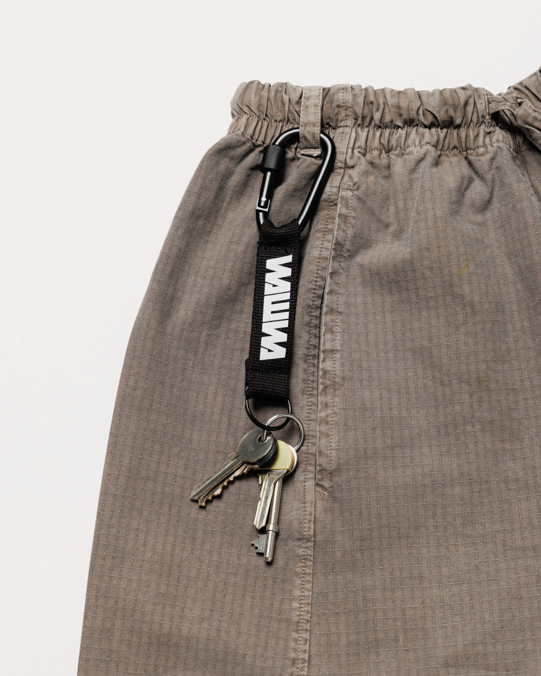 Garment Dyed Atlas Pants - Fawn Brown — belt loop carabiner styling